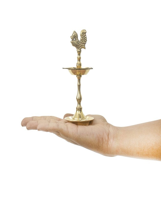 Spillbox مصباح زيت ديا نحاسي تقليدي مصنوع يدويًا من Spillbox، مثالي للطقوس المنزلية والمعابد والاحتفالات الدينية. تصميم طاووس Kuthu Vilakku النحاسي | مصباح زيت ديبام للعبادة والطقوس الدينية | مصباح بيتال ديا - KV Peacock - Image 3